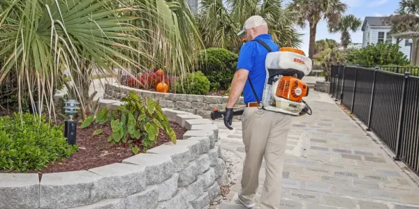 beach pest service exterminator at work